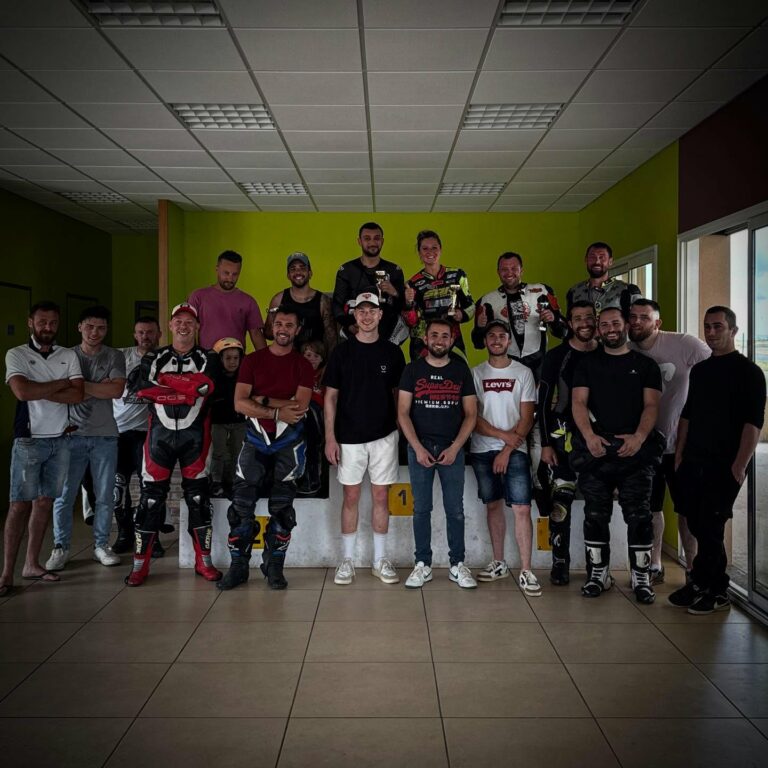 podium résultat course sur circuit endurance circuit usseau emt17